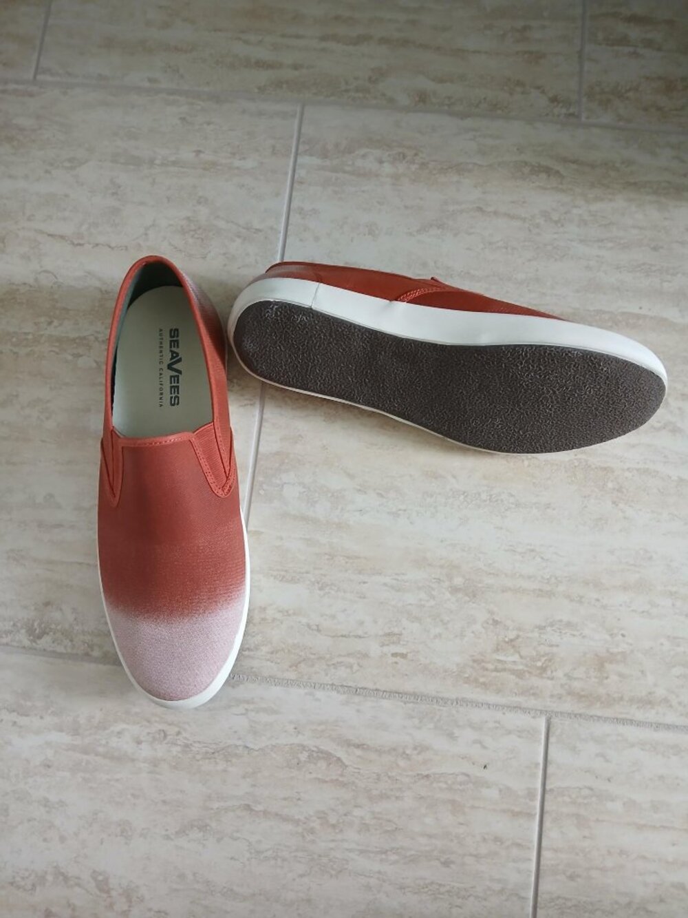 Seavees like new! red and white slip on size 11